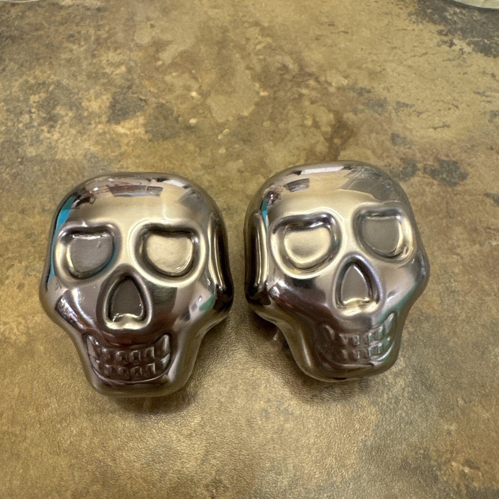 2 Pcs Whiskey Skulls Stainless Steel Ice Cubes Wine Beer Chillers EUC